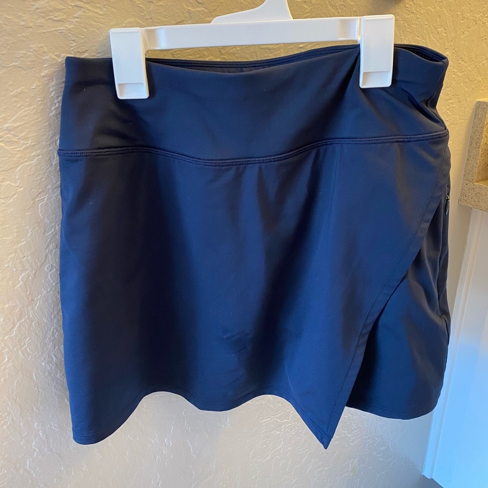 NWOT Athleta navy blue tennis skirt